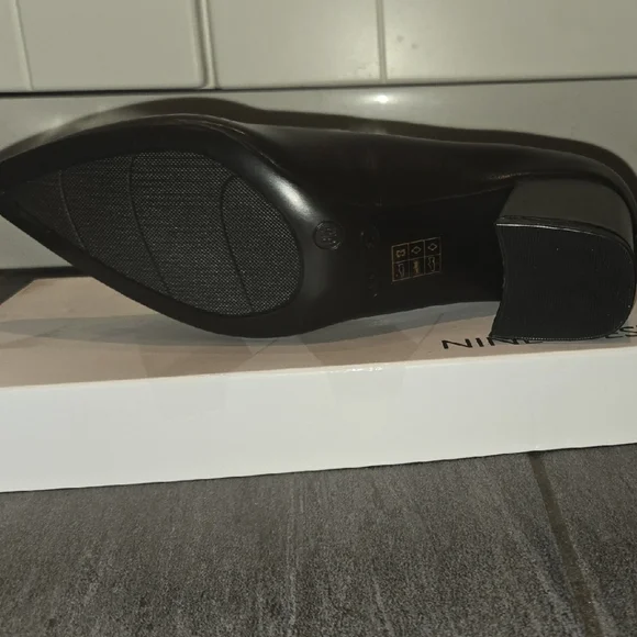 Nine West Black Block Heels - Picture 7 of 7